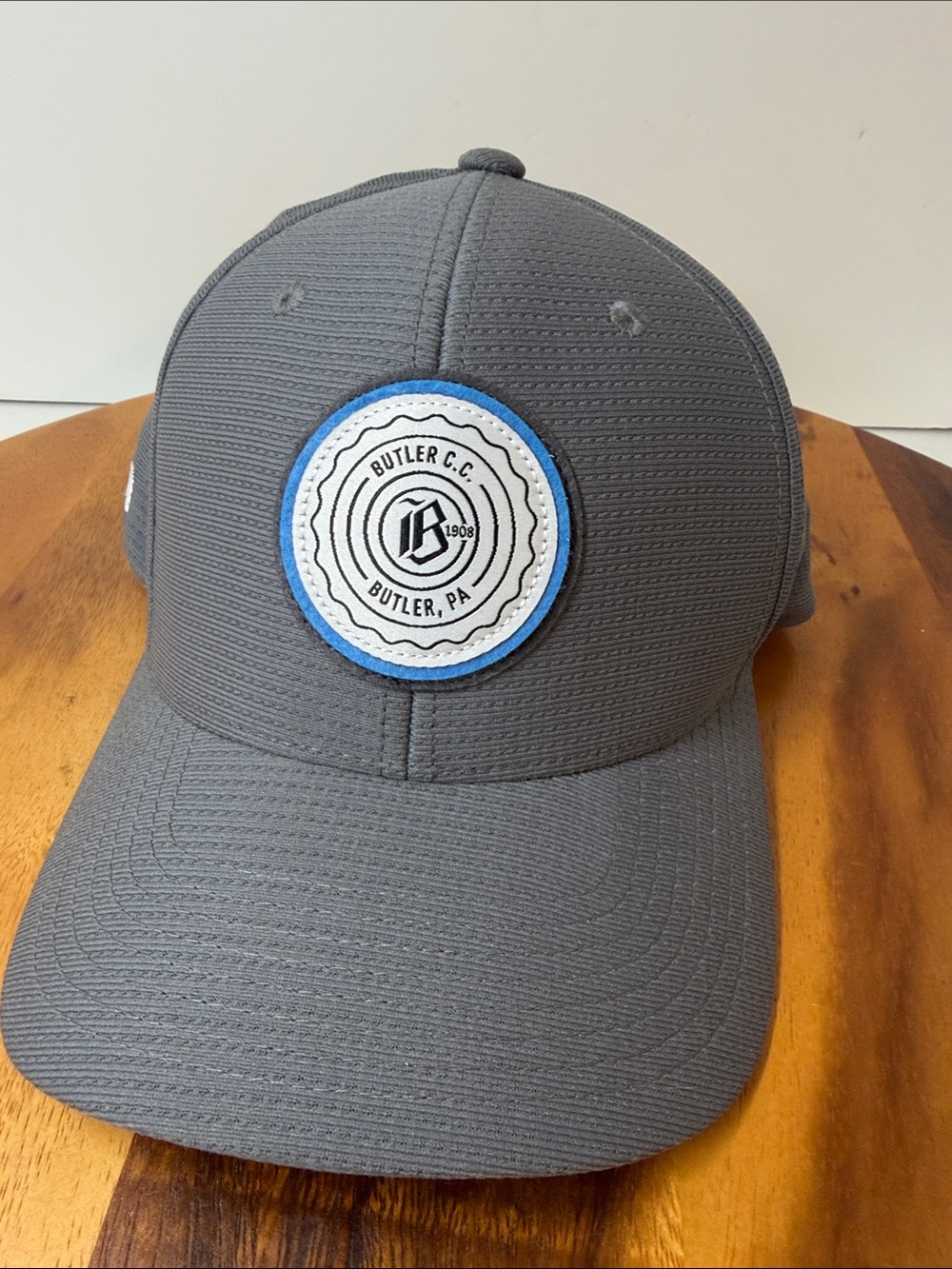 Butler C.C. Butler, PA Gray FlexFit Travis Mathew L/XL hat by YuPoong. Good Cond